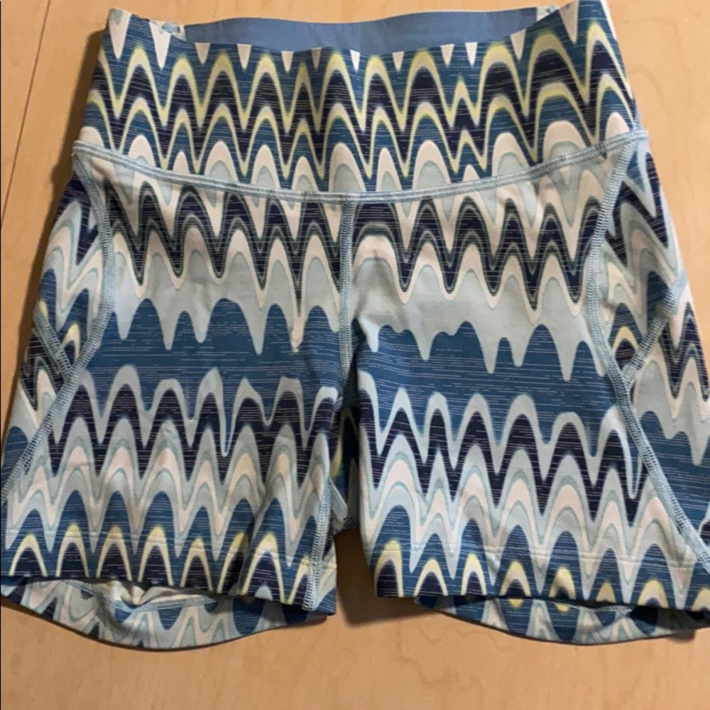 Outdoor Voices nylon/spandex patterned shorts